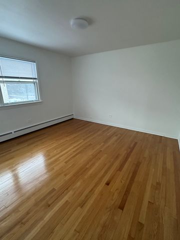 1241 La Grange Road 2R, La Grange Park, IL 60526