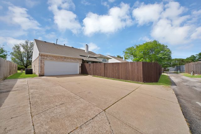 5418 Highgate Lane, Rowlett, TX 75088