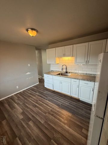 3925 Lancaster Dr, Pueblo, CO 81005