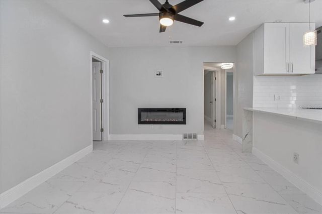 5800 DARTMOUTH AVENUE N, St Petersburg, FL 33710