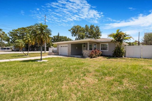 5800 DARTMOUTH AVENUE N, St Petersburg, FL 33710