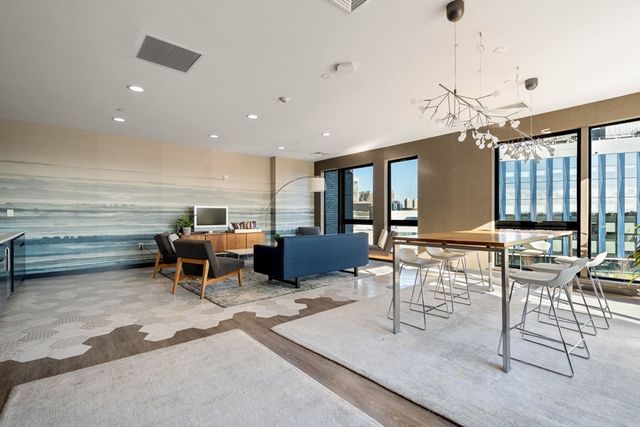 45 W 3rd St 215, Boston, MA 02127