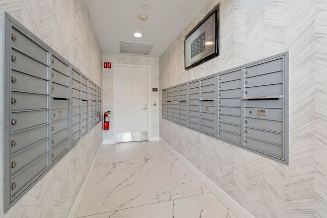 45 W 3rd St 215, Boston, MA 02127