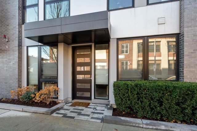 45 W 3rd St 215, Boston, MA 02127