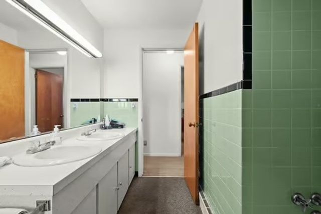 665 Summerlea Ave, City Of Washington, PA 15301