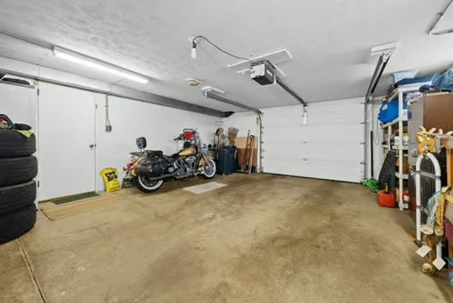 665 Summerlea Ave, City Of Washington, PA 15301