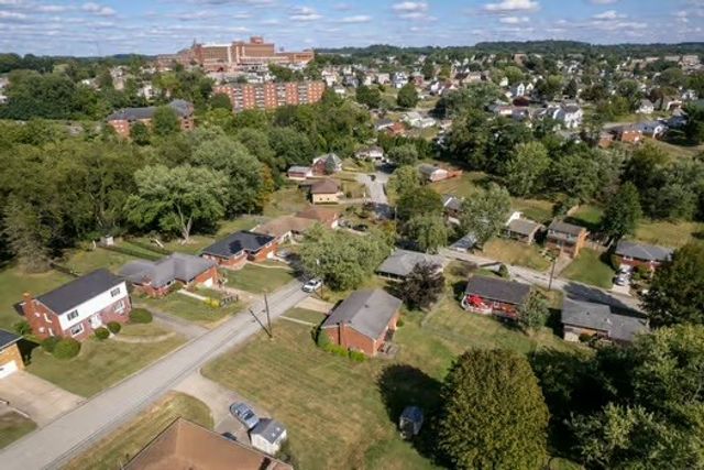 665 Summerlea Ave, City Of Washington, PA 15301