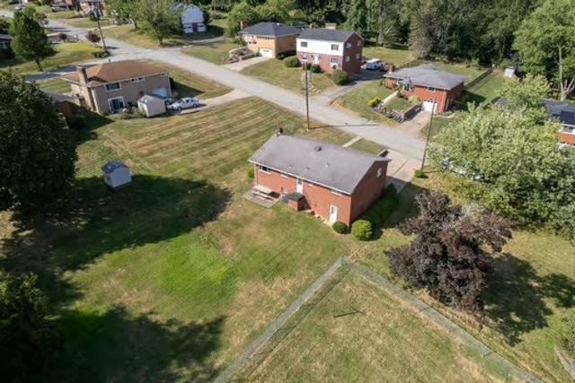 665 Summerlea Ave, City Of Washington, PA 15301