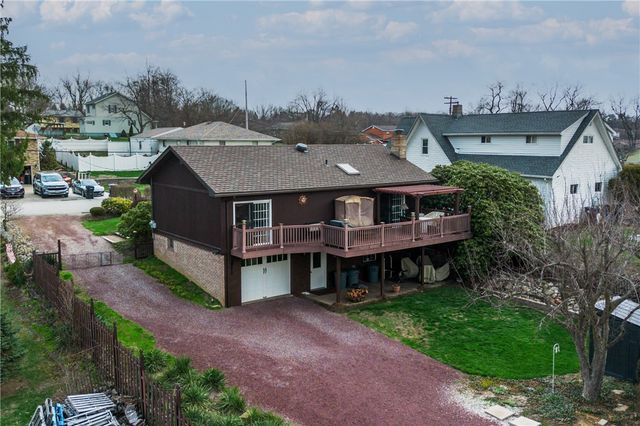 143 Charity Dr, Center Twp, PA 15001