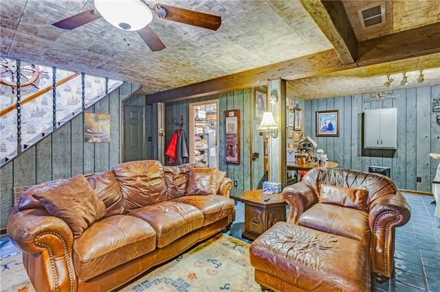 143 Charity Dr, Center Twp, PA 15001