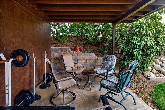 143 Charity Dr, Center Twp, PA 15001