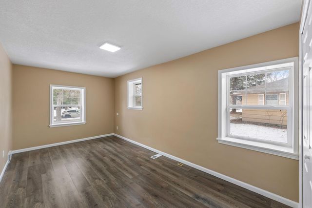 4937 Beard Avenue N, Brooklyn Center, MN 55429