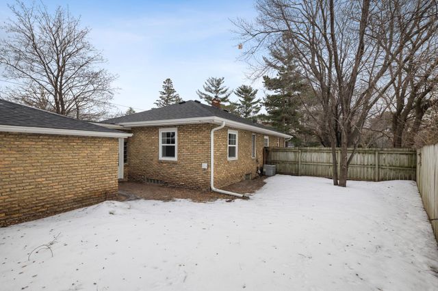 4937 Beard Avenue N, Brooklyn Center, MN 55429