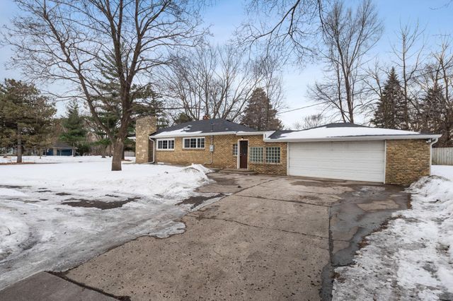 4937 Beard Avenue N, Brooklyn Center, MN 55429