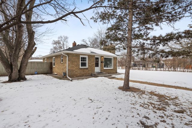 4937 Beard Avenue N, Brooklyn Center, MN 55429