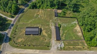 9007 Redbud Ln, Nunnelly, TN 37137