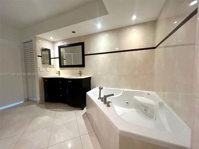 3400 NE 192nd St 1607, Aventura, FL 33180