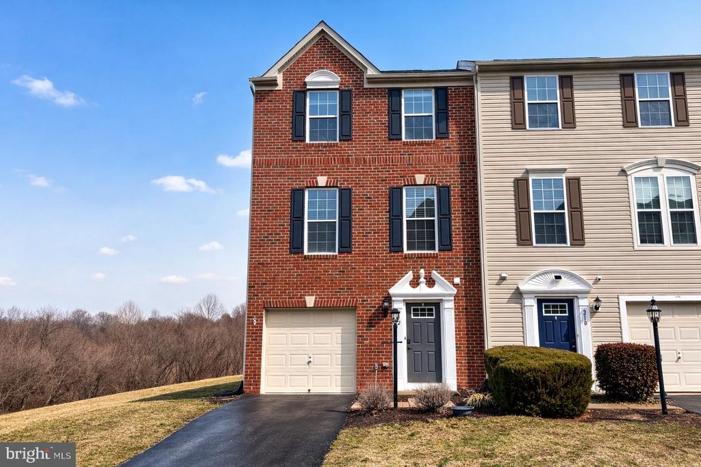 212 FIESTA DR, Stephenson, VA 22656