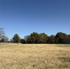 938 Private Rd 7005, Edgewood, TX 75117