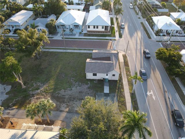 302 GOLDSTEIN STREET, Punta Gorda, FL 33950