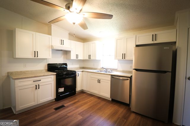 140 Milner Street, Meansville, GA 30256