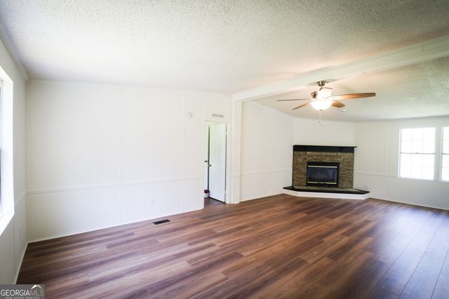 140 Milner Street, Meansville, GA 30256