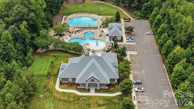 6220 Barcelona Way, Charlotte, NC 28214