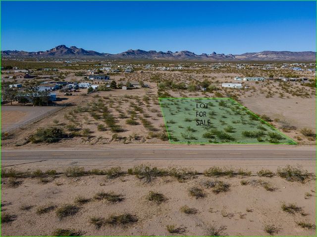 885 S Estrella Road, Golden Valley, AZ 86413