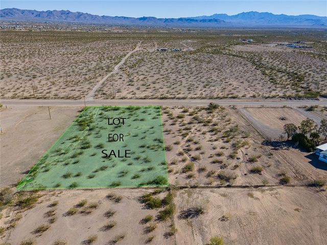 885 S Estrella Road, Golden Valley, AZ 86413