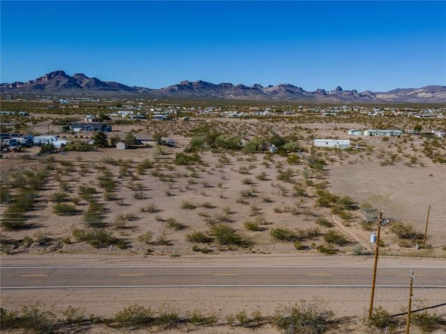 885 S Estrella Road, Golden Valley, AZ 86413