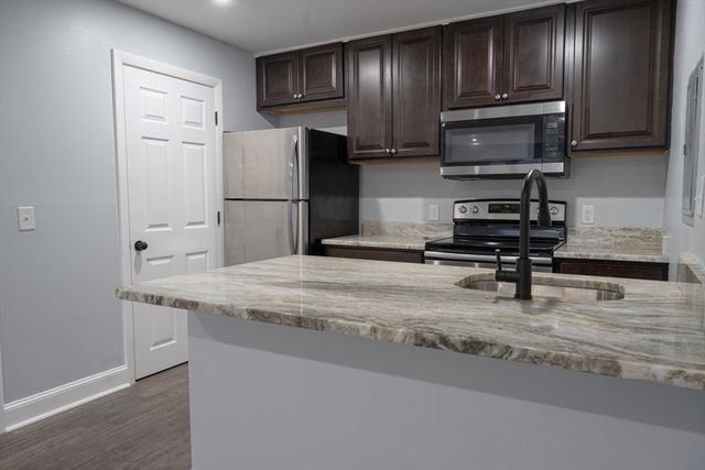 225 South Main Street 7, Haverhill, MA 01835