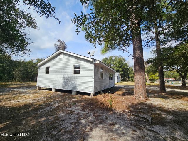 263 Mcdonnell Avenue, Biloxi, MS 39531