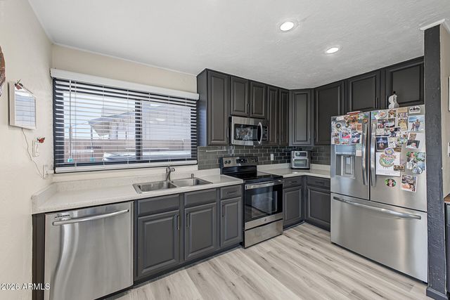 5515 W CAROL ANN Way, Glendale, AZ 85306