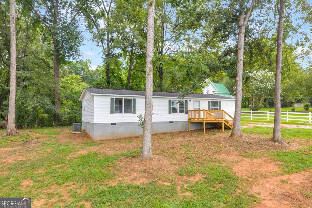 218 Gainesville Street, Carnesville, GA 30521 — photo 4