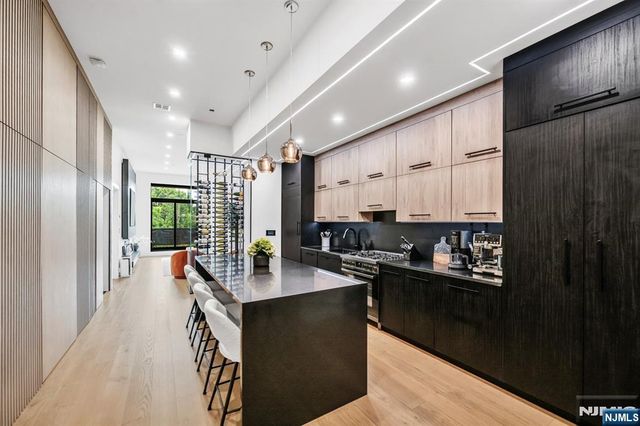 518-536 Gregory Avenue A101, Weehawken, NJ 07086