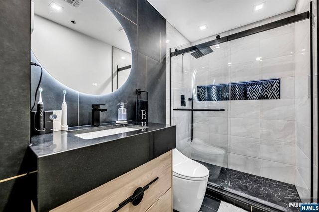 518-536 Gregory Avenue A101, Weehawken, NJ 07086
