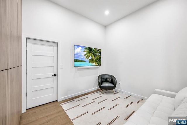 518-536 Gregory Avenue A101, Weehawken, NJ 07086