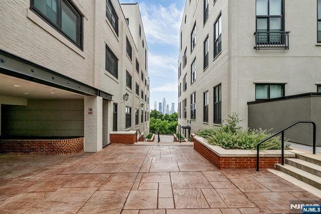518-536 Gregory Avenue A101, Weehawken, NJ 07086