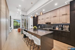 518-536 Gregory Avenue A101, Weehawken, NJ 07086