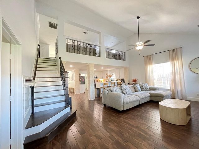 11814 Green Willow Falls Drive, Tomball, TX 77375