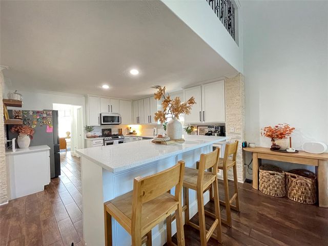 11814 Green Willow Falls Drive, Tomball, TX 77375