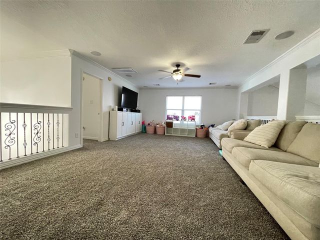 11814 Green Willow Falls Drive, Tomball, TX 77375