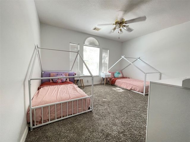 11814 Green Willow Falls Drive, Tomball, TX 77375