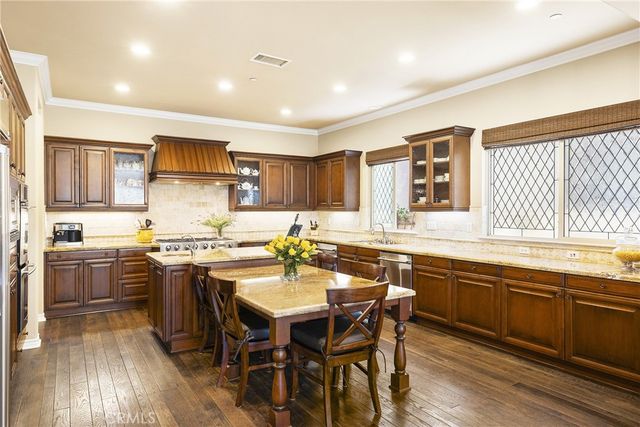19 Calle Estilo Nuevo, San Clemente, CA 92673