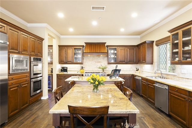19 Calle Estilo Nuevo, San Clemente, CA 92673