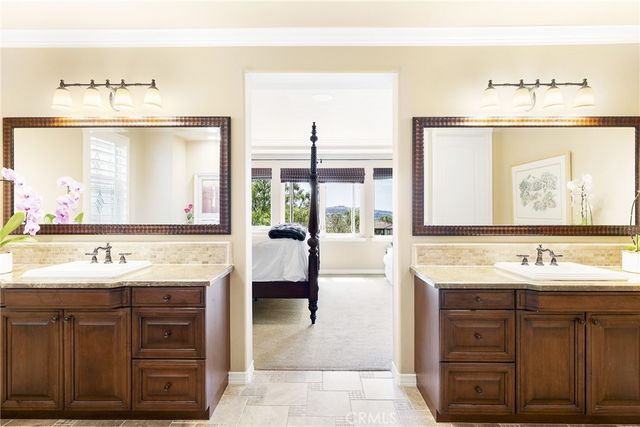19 Calle Estilo Nuevo, San Clemente, CA 92673