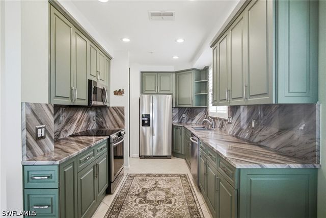 3960 Deer Crossing CT 6-101, Naples, FL 34114