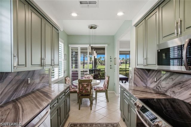3960 Deer Crossing CT 6-101, Naples, FL 34114