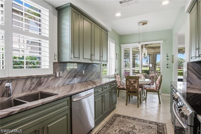 3960 Deer Crossing CT 6-101, Naples, FL 34114