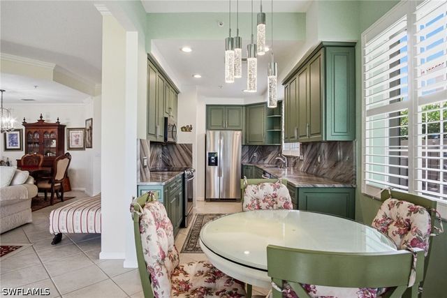 3960 Deer Crossing CT 6-101, Naples, FL 34114